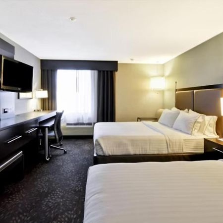 Holiday Inn Express Romulus / Detroit Airport By Ihg Exterior foto