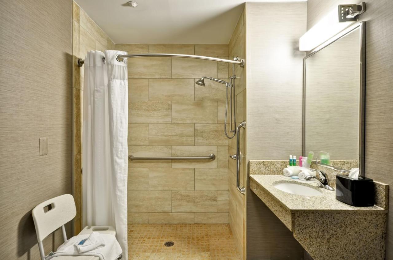 Holiday Inn Express Romulus / Detroit Airport By Ihg Exterior foto
