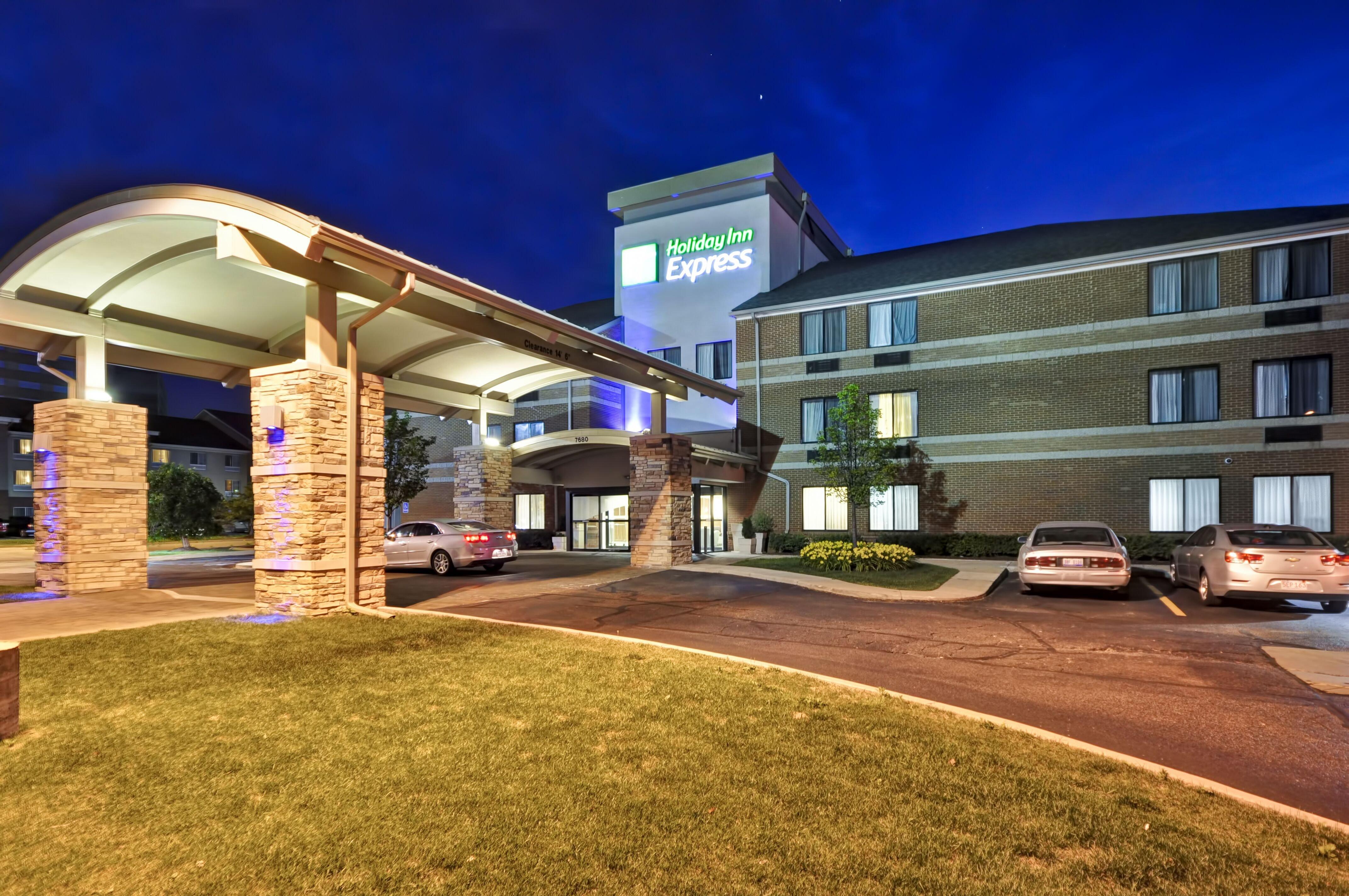 Holiday Inn Express Romulus / Detroit Airport By Ihg Exterior foto