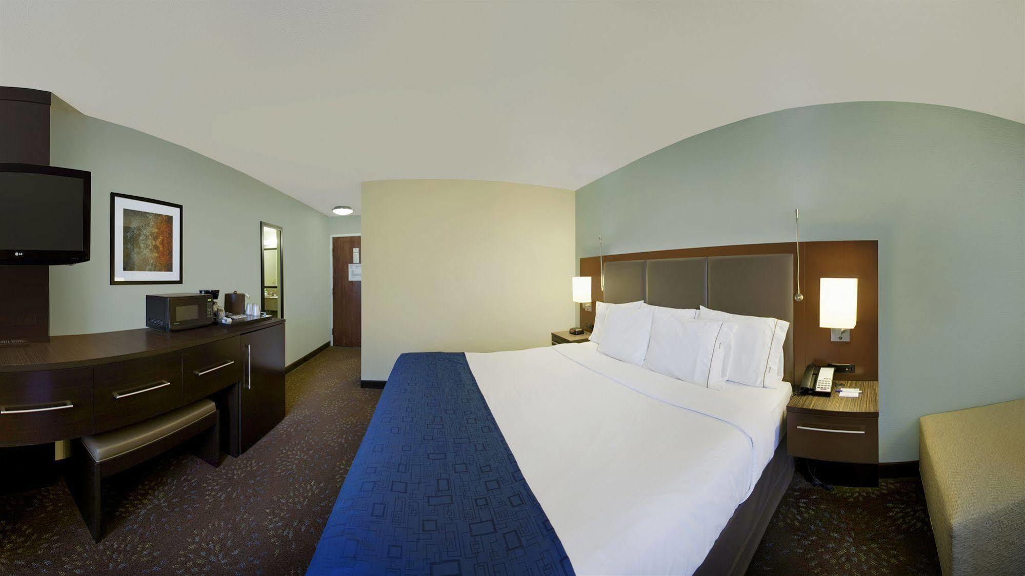 Holiday Inn Express Romulus / Detroit Airport By Ihg Exterior foto
