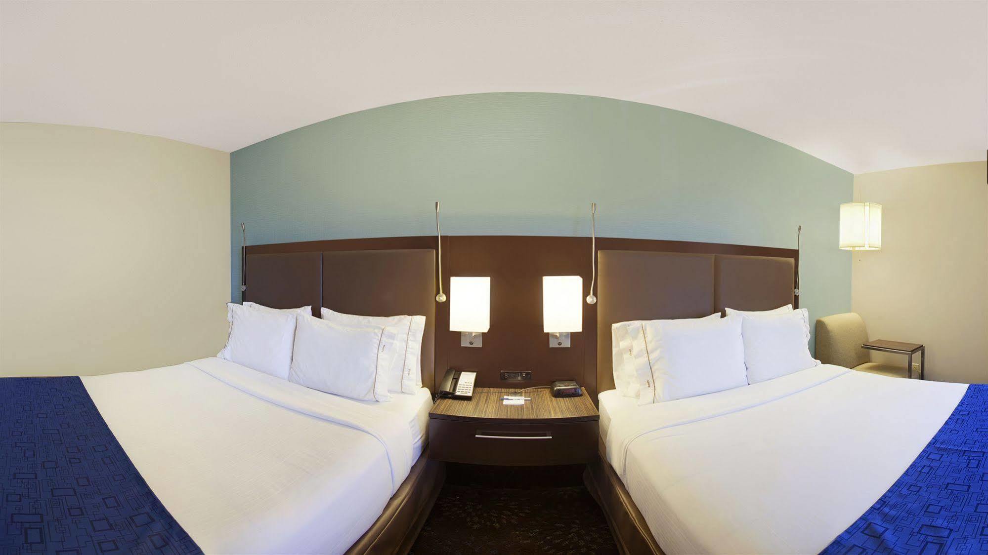 Holiday Inn Express Romulus / Detroit Airport By Ihg Exterior foto