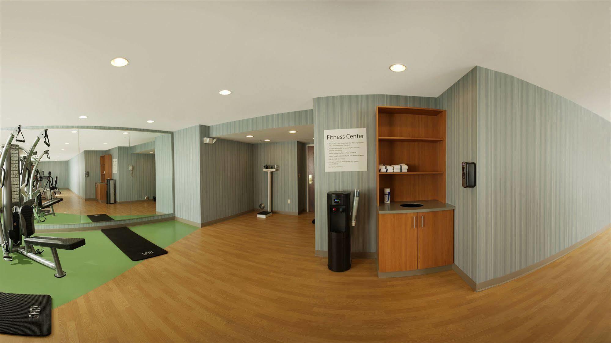 Holiday Inn Express Romulus / Detroit Airport By Ihg Exterior foto